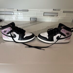 Kids Jordan 1 Mid SE Zen Master - Size 2.5Y